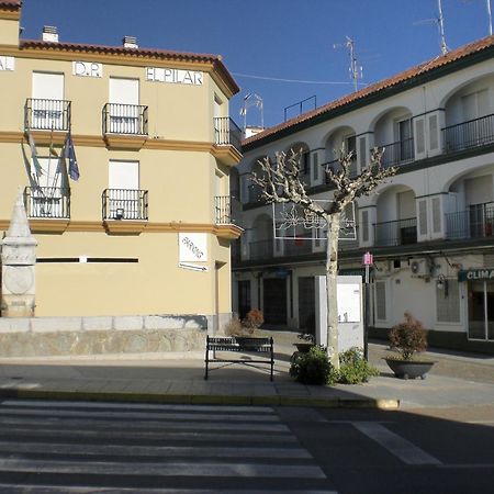 Hostal Dp El Pilar Monesterio Esterno foto