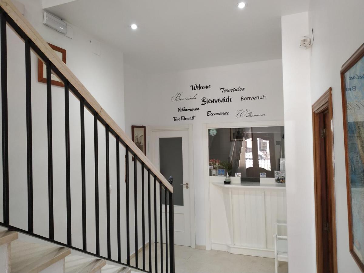 Hostal Dp El Pilar Monesterio Esterno foto