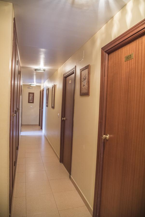 Hostal Dp El Pilar Monesterio Esterno foto
